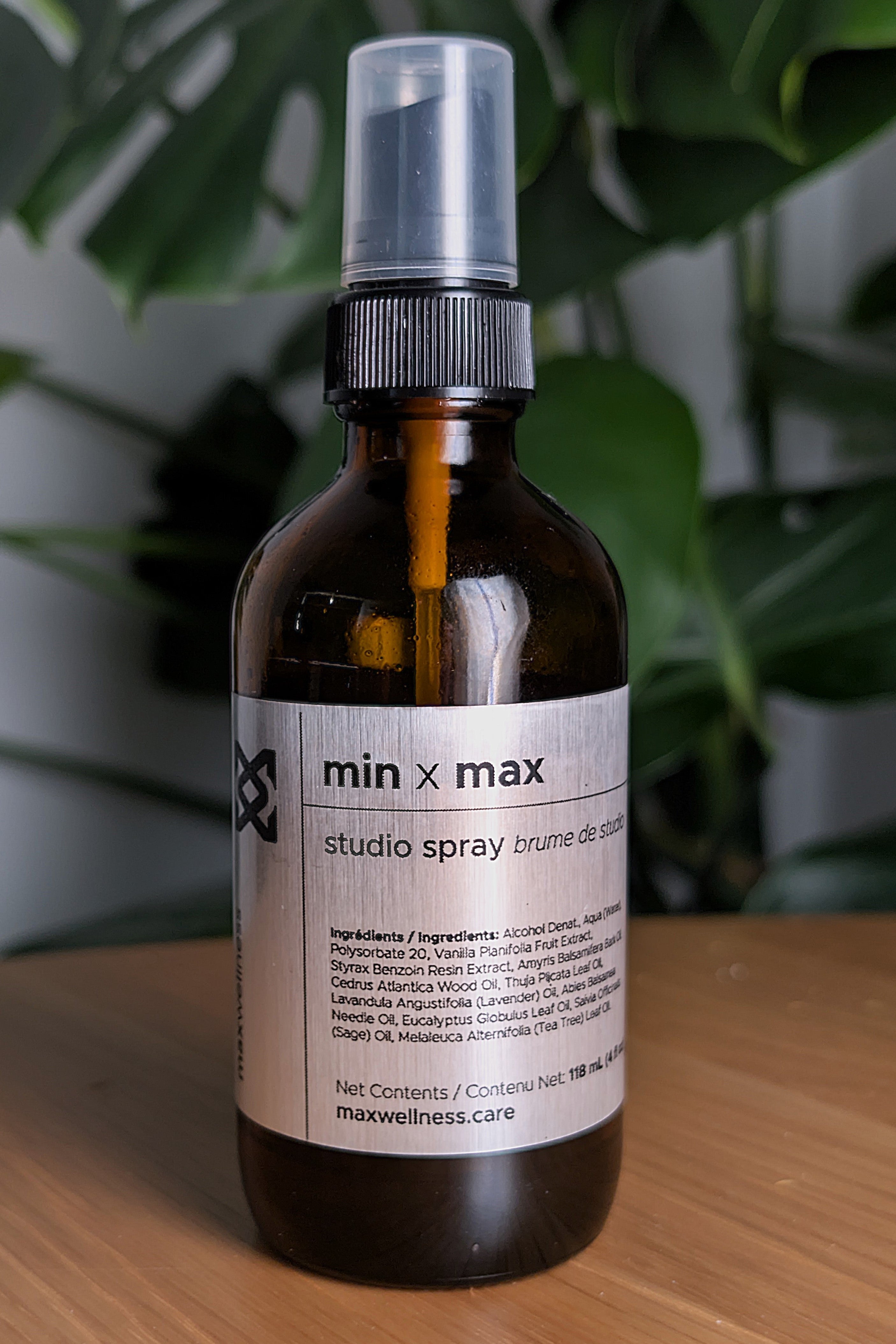 Min by Max Studio Spray